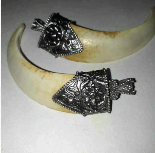 Shukar Dant Pendant – Traditional Protective Talisman